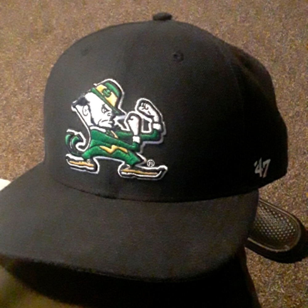 Norte Dame fitted hat fighting irish size 7 3/8